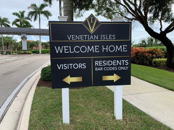 Venetian Isles welcome sign